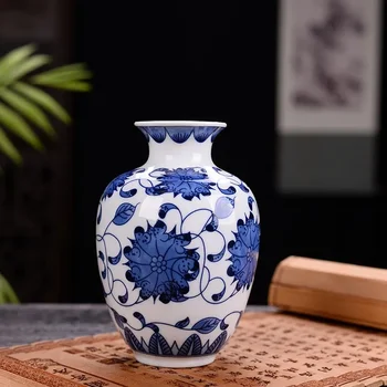 Препоръчваме сини и бели порцеланови вази, Керамични малки порцеланови аксесоари за чайна церемония, Класически декорации за дома.